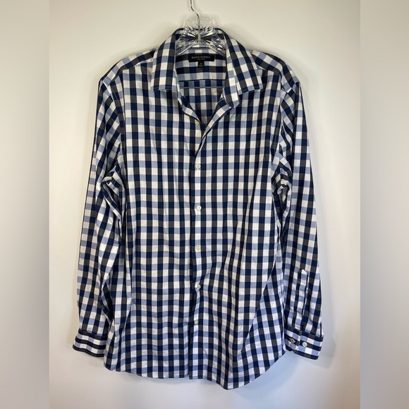 Banana Republic Other - Banana republic striped button down casual dress shirt.  Camden fit